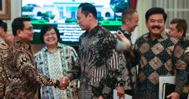 Pengamat soal jabat tangan AHY-Moeldoko: Peran Jokowi besar