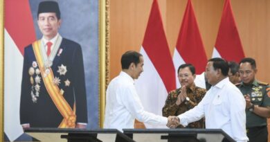 Prabowo terima kenaikan pangkat dari Presiden Jokowi