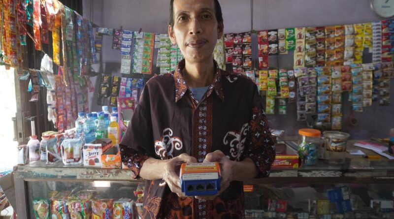 Kisah agen BRILink pertama di Sanden Bantul, menjadi 'pegawai bank' dari rumahnya sendiri