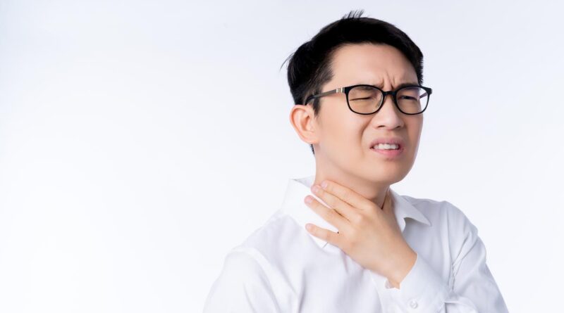 10 Cara Mengatasi Tenggorokan Kering Saat Puasa, Hindari Penyebabnya
