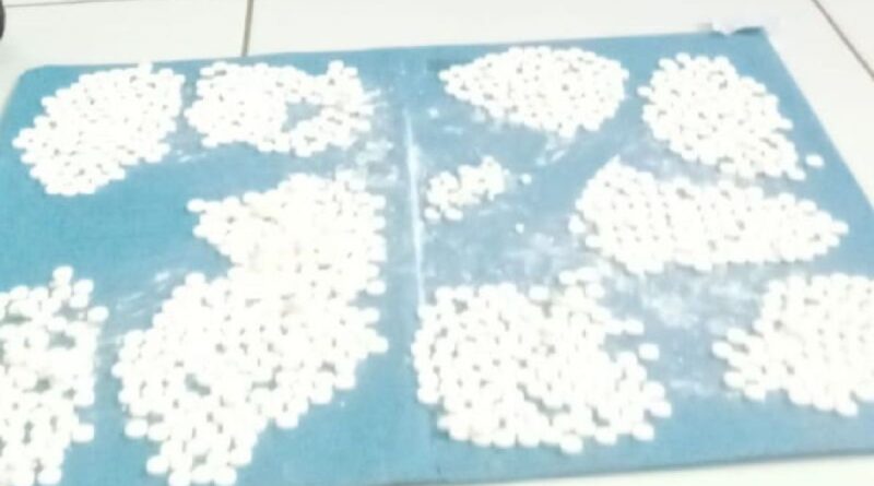 Tim gabungan tangkap dan amankan 1.000 pil koplo di Jayapura