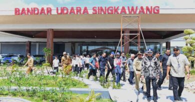 Menhub tinjau kesiapan Bandara Singkawang jelang diresmikan Jokowi