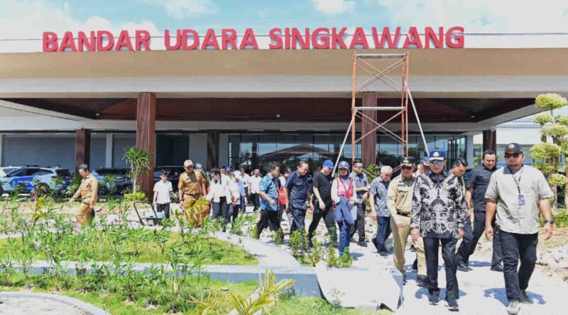 Menhub tinjau kesiapan Bandara Singkawang jelang diresmikan Jokowi