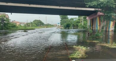 Jalur Stasiun Semarang Tawang hingga Alastua masih terendam banjir