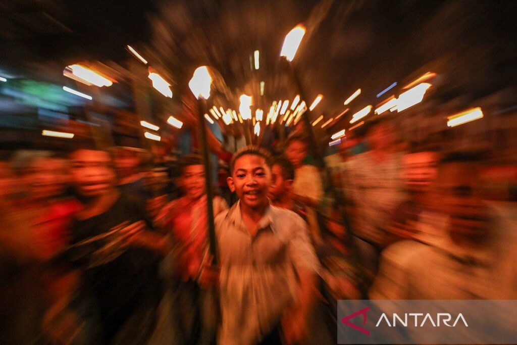 Pawai obor Paskah peringati hari kemenangan Yesus Kristus di Manokwari