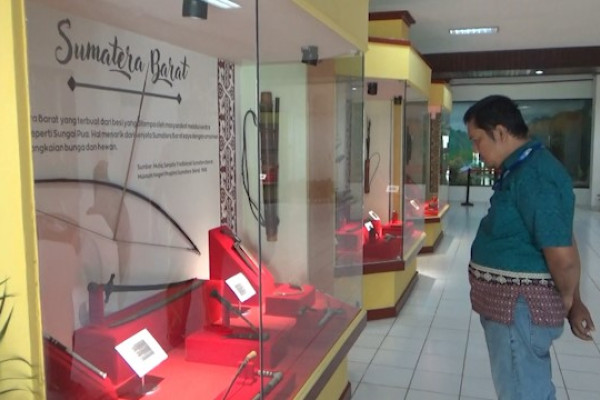 170 senjata tradisional Indonesia dipamerkan di Padang
