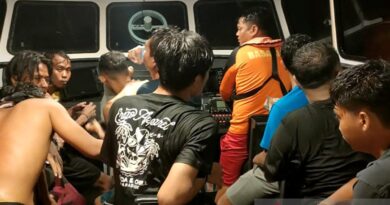 Tim SAR - nelayan berhasil selamatkan 36 warga yang kapalnya tenggelam