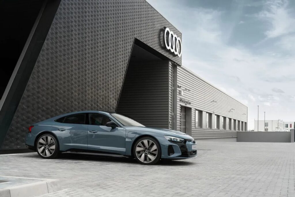 Audi tarik e-tron GT karena masalah baterai