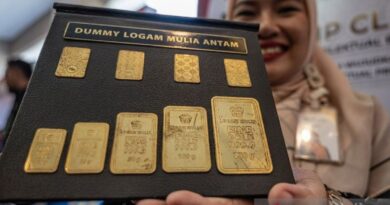 Harga emas Antam kembali naik, hari ini tembus Rp1,199 juta per gram