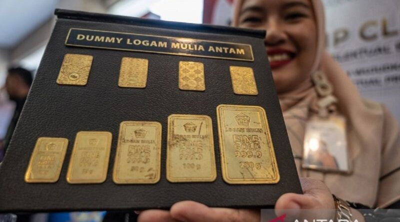 Harga emas Antam kembali naik, hari ini tembus Rp1,199 juta per gram