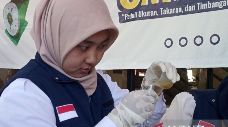 Loka POM Banyumas gelar uji sampel makanan di Pasar Manis Purwokerto
