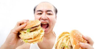 Binge Eating Merupakan Gangguan Perilaku Makan, Simak Gejala dan Penyebabnya