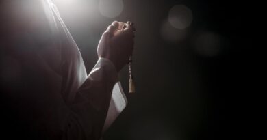 Niat Sholat Tahajjud 2 Rakaat, Tata Caranya, Lengkap dengan Doanya