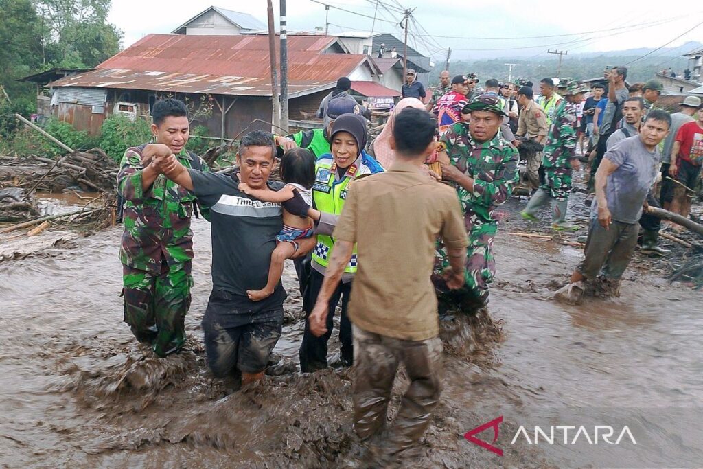 Banjir lahar dingin Gunung Marapi terjang permukiman di Nagari Bukik Batabuah