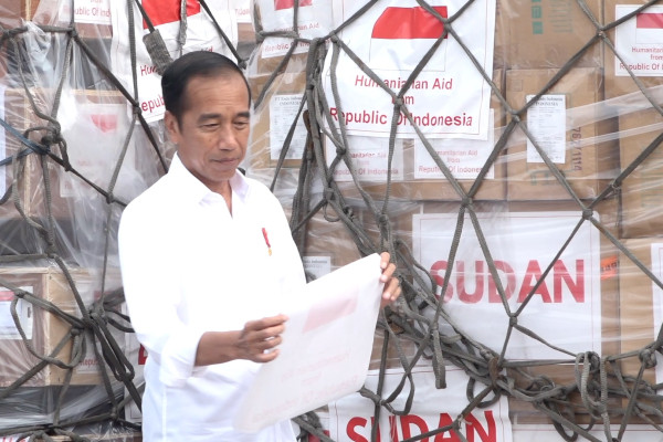Jokowi lepas kiriman bantuan kemanusiaan untuk Palestina dan Sudan