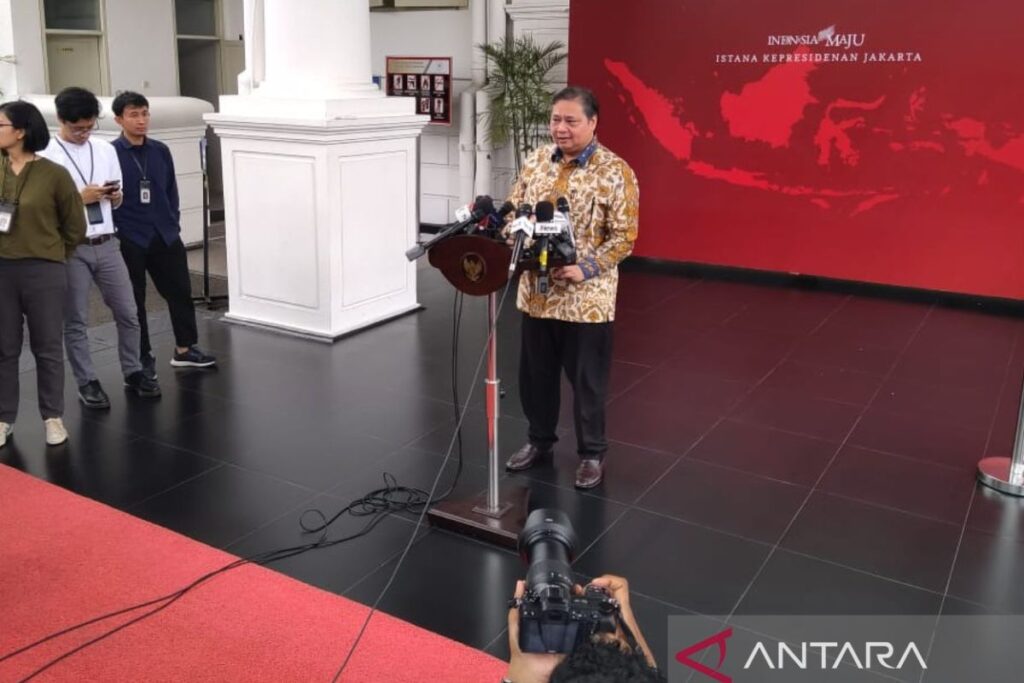 Airlangga: RI relatif dalam situasi aman dibanding negara sejawat