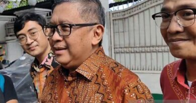 Hasto ungkap Rosan Roeslani tak bawa pesan khusus dari Prabowo