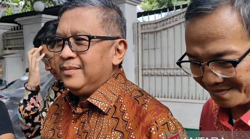 PDIP soal pertemuan Megawati dan Jokowi: Tanya Pak Ari!