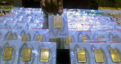Harga emas Antam turun jadi Rp1,289 juta per gram